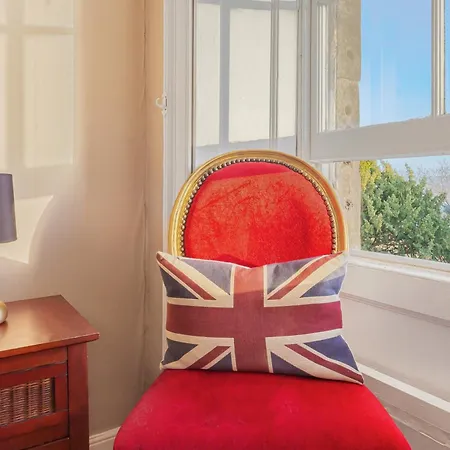 Spacestation Four 4 Bedroom Serviced By Altoluxoexperience Short Lets & Serviced With Free Wifi *