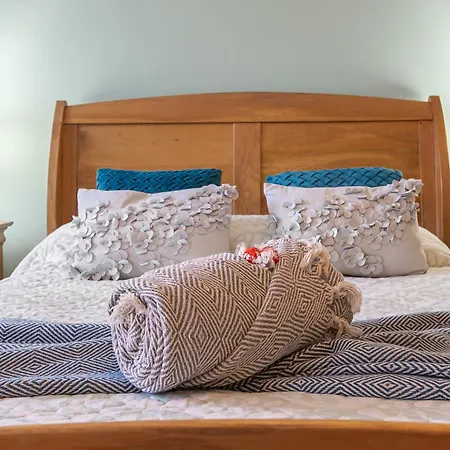 Apartment Spacestation Four 4 Bedroom Serviced By Altoluxoexperience Short Lets & Serviced With Free Wifi Bristol