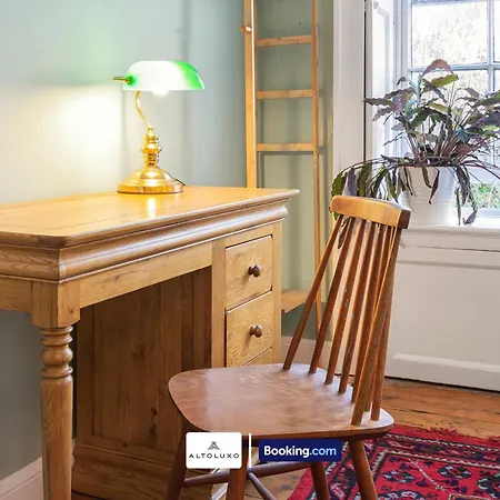 Appartement Spacestation Four 4 Bedroom Serviced By Altoluxoexperience Short Lets & Serviced With Free Wifi Bristol