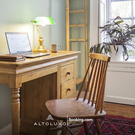 Spacestation Four 4 Bedroom Serviced By Altoluxoexperience Short Lets & Serviced With Free Wifi Apartment