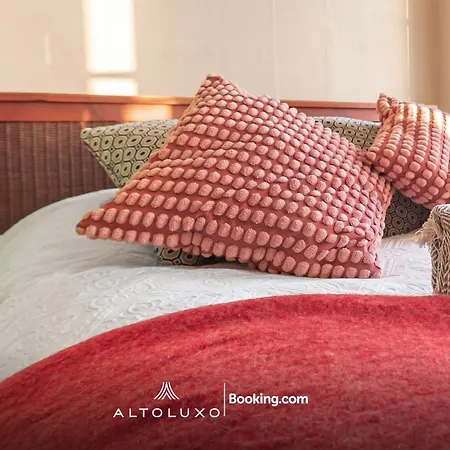 Apartment Spacestation Four 4 Bedroom Serviced By Altoluxoexperience Short Lets & Serviced With Free Wifi Bristol