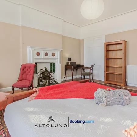 Spacestation Four 4 Bedroom Serviced By Altoluxoexperience Short Lets & Serviced With Free Wifi Apartment
