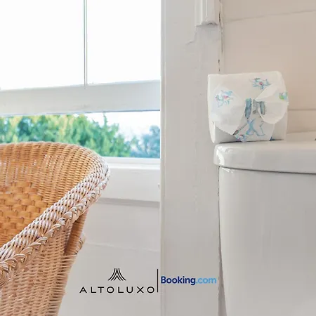 Spacestation Four 4 Bedroom Serviced By Altoluxoexperience Short Lets & Serviced With Free Wifi * Bristol
