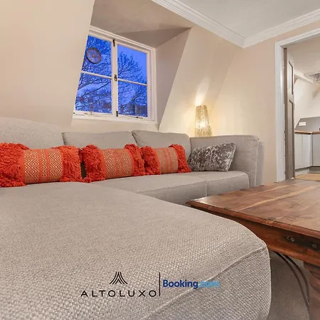 Spacestation Four 4 Bedroom Serviced By Altoluxoexperience Short Lets & Serviced With Free Wifi Apartment