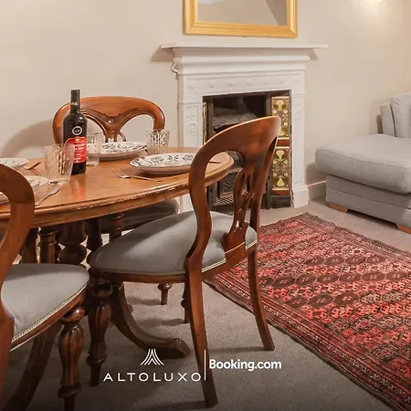 Spacestation Four 4 Bedroom Serviced By Altoluxoexperience Short Lets & Serviced With Free Wifi Apartment *