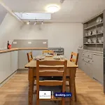 Spacestation Four 4 Bedroom Serviced By Altoluxoexperience Short Lets & Serviced With Free Wifi Apartamento