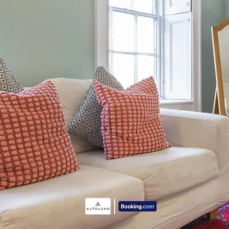 Spacestation Four 4 Bedroom Serviced By Altoluxoexperience Short Lets & Serviced With Free Wifi Μπρίστολ