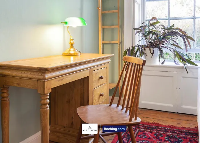 Apartman Spacestation Four 4 Bedroom Serviced By Altoluxoexperience Short Lets & Serviced With Free Wifi Bristol